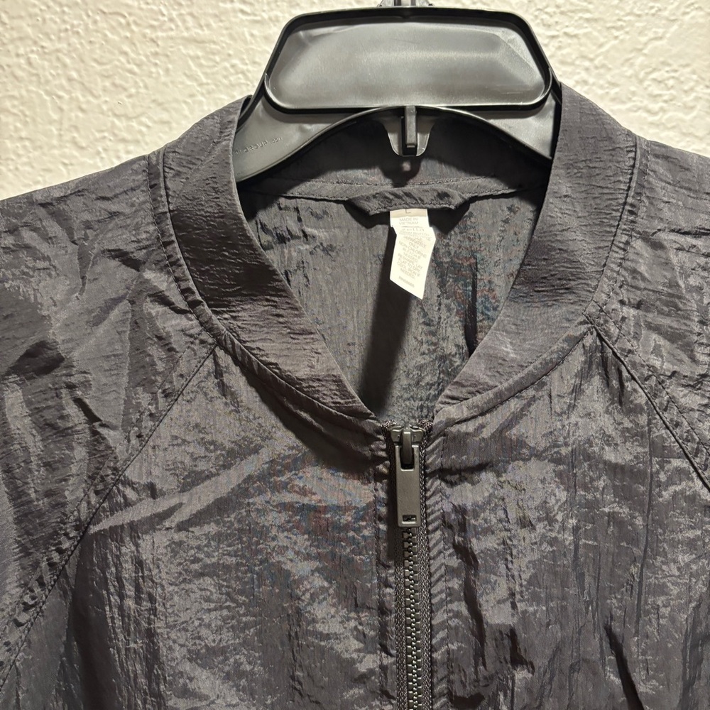 Zella Women's Black Bomber Jacket Nylon NWT - Picture 5 of 10